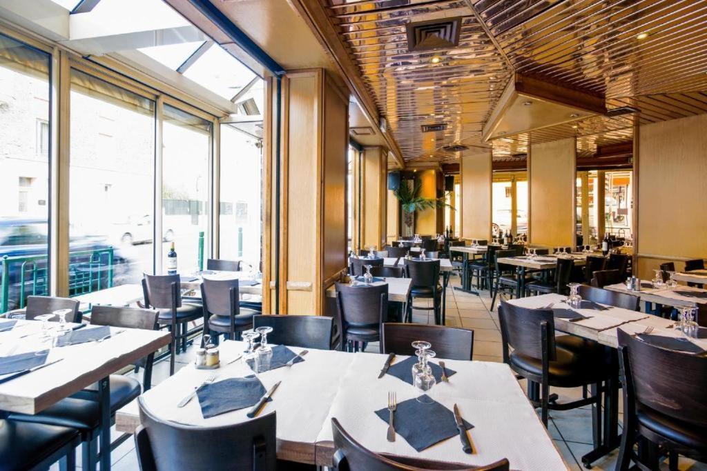 Le Val D'Or & Le Theatre Hotell Suresnes Exteriör bild