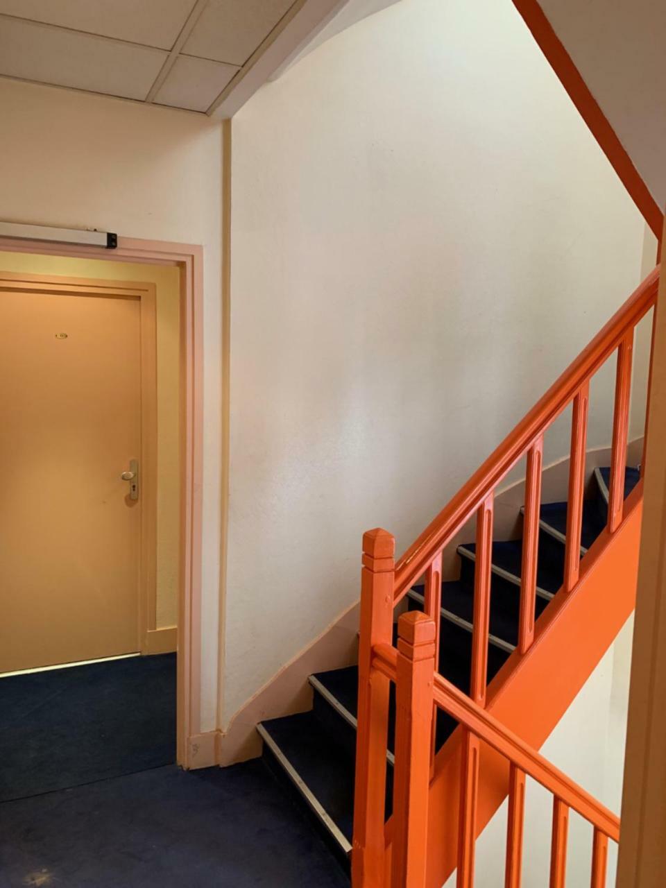 Le Val D'Or & Le Theatre Hotell Suresnes Exteriör bild